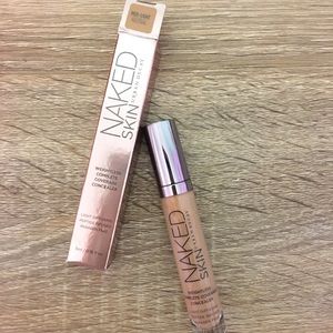 URBAN DECAY NAKED SKIN Concealer